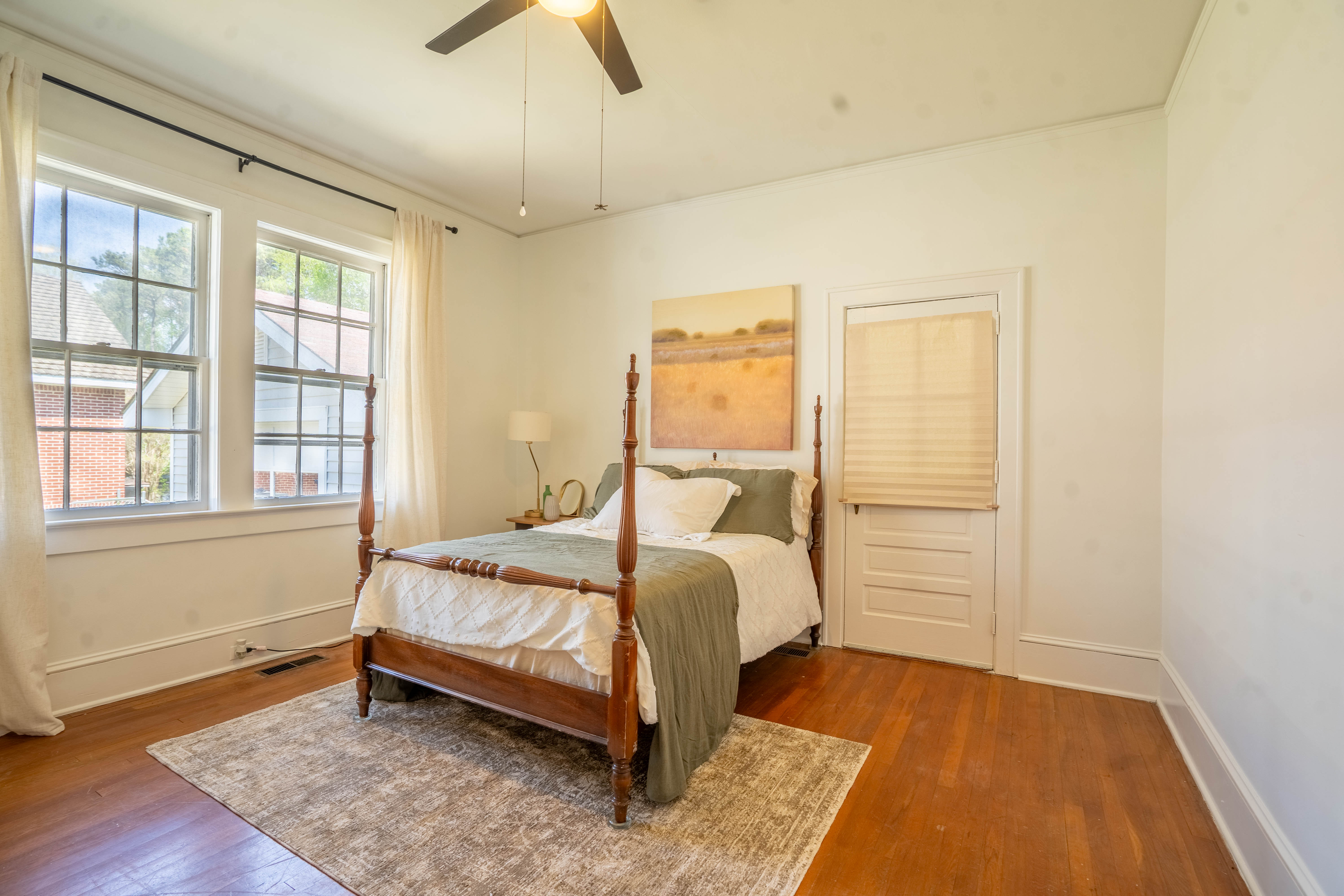 Real estate bedroom photography